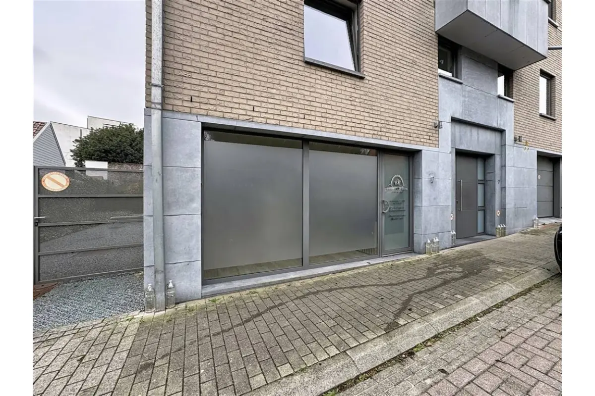 Handelszaak te  huur in Sint-Stevens-Woluwe 1932 2500.00€  slaapkamers 120.00m² - Zoekertje 685404