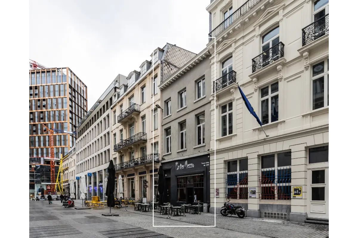Mixgebouw te  koop in Brussel 1000 0.00€ 3 slaapkamers 362.00m² - Zoekertje 768946