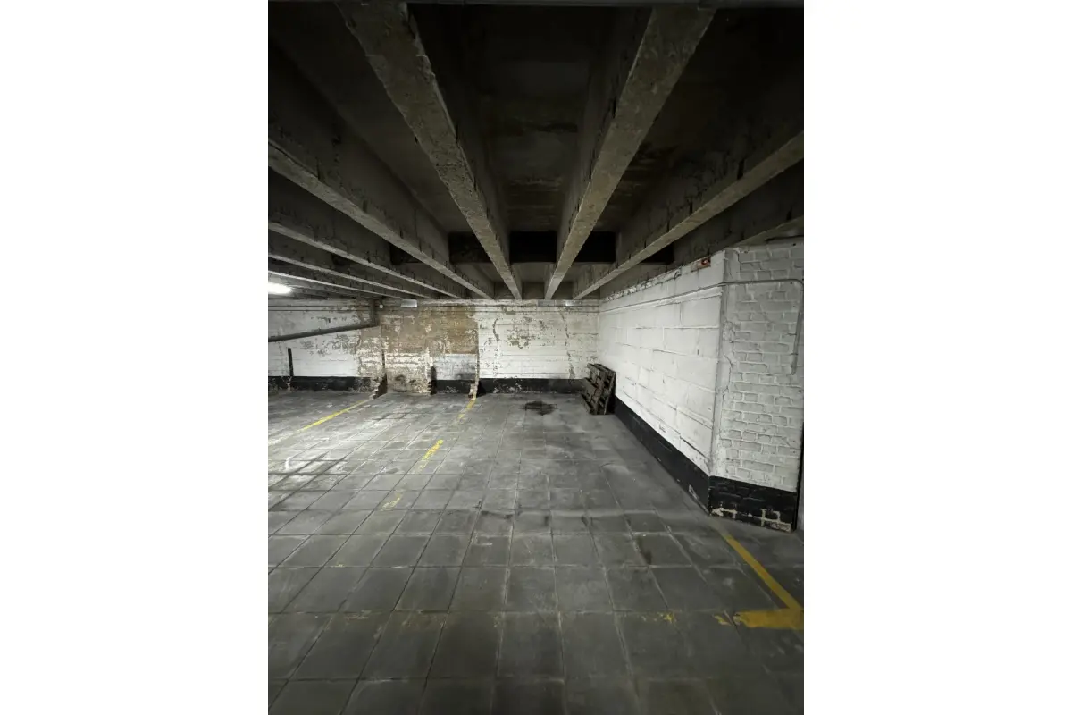 Parking / garage à vendre à Uccle 1180 16000.00€  chambres m² - annonce 686399