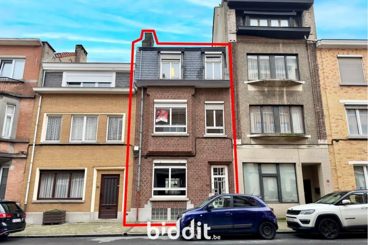 Huis te  koop in Schaarbeek 1030 350000.00€ 5 slaapkamers m² - Zoekertje 686516