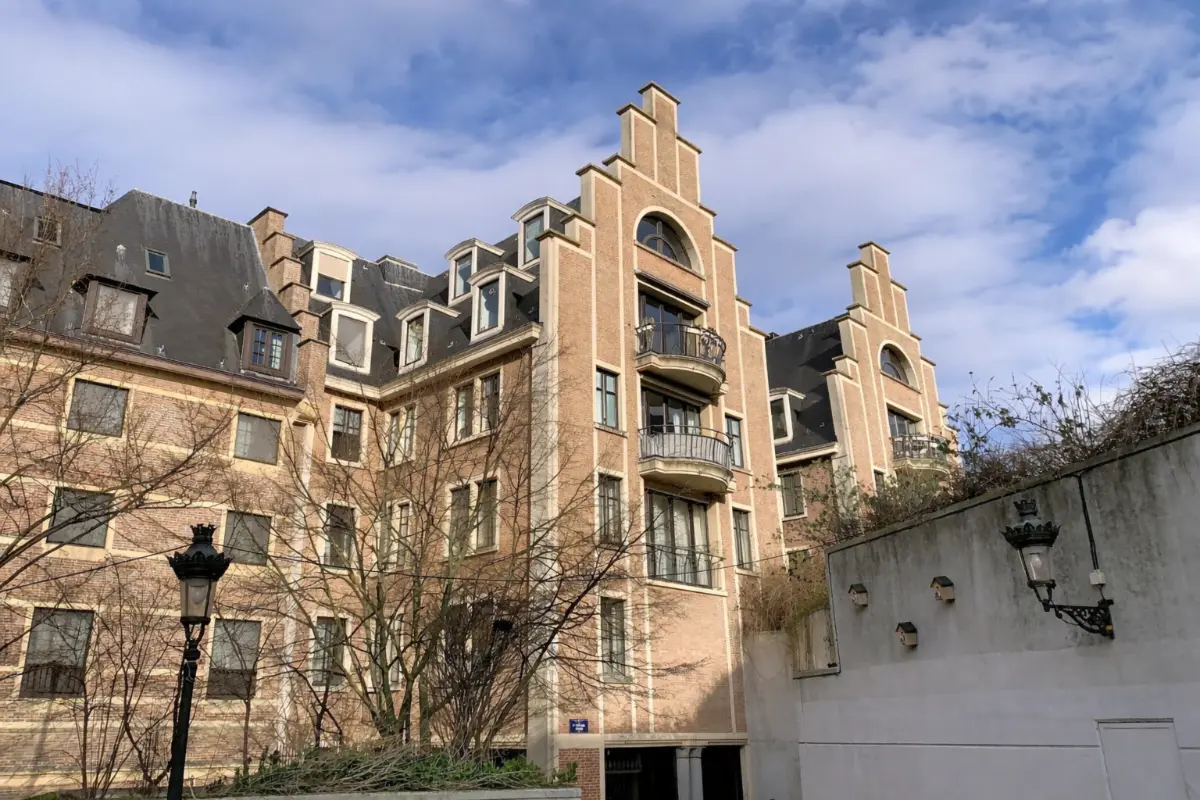 Appartement te  in Brussel 1000 2250.00€ 3 slaapkamers 170.00m² - Zoekertje 687808