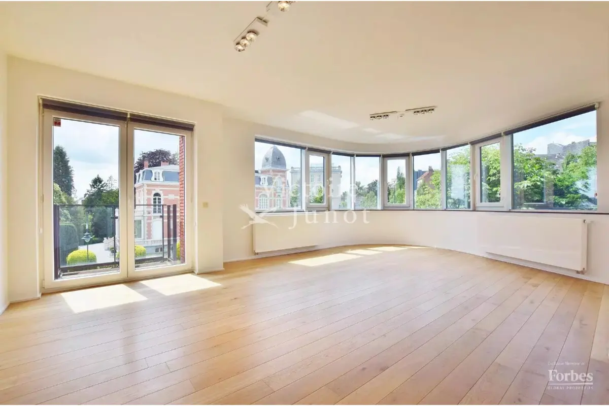 Penthouse à vendre à Woluwe-Saint-Pierre 1150 1075000.00€ 3 chambres 195.00m² - annonce 688230