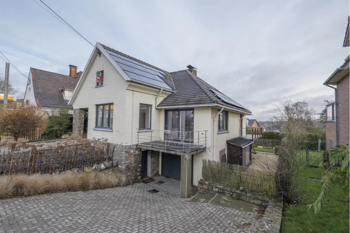 Immeuble de rapport - Immeuble à appartement à louer à La Hulpe 1310 2000.00€ 4 chambres 150.00m² - annonce 688407