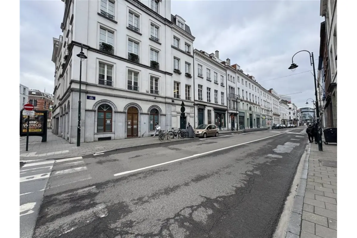 Appartementsgebouw te  koop in Brussel 1000 2450000.00€  slaapkamers m² - Zoekertje 687640