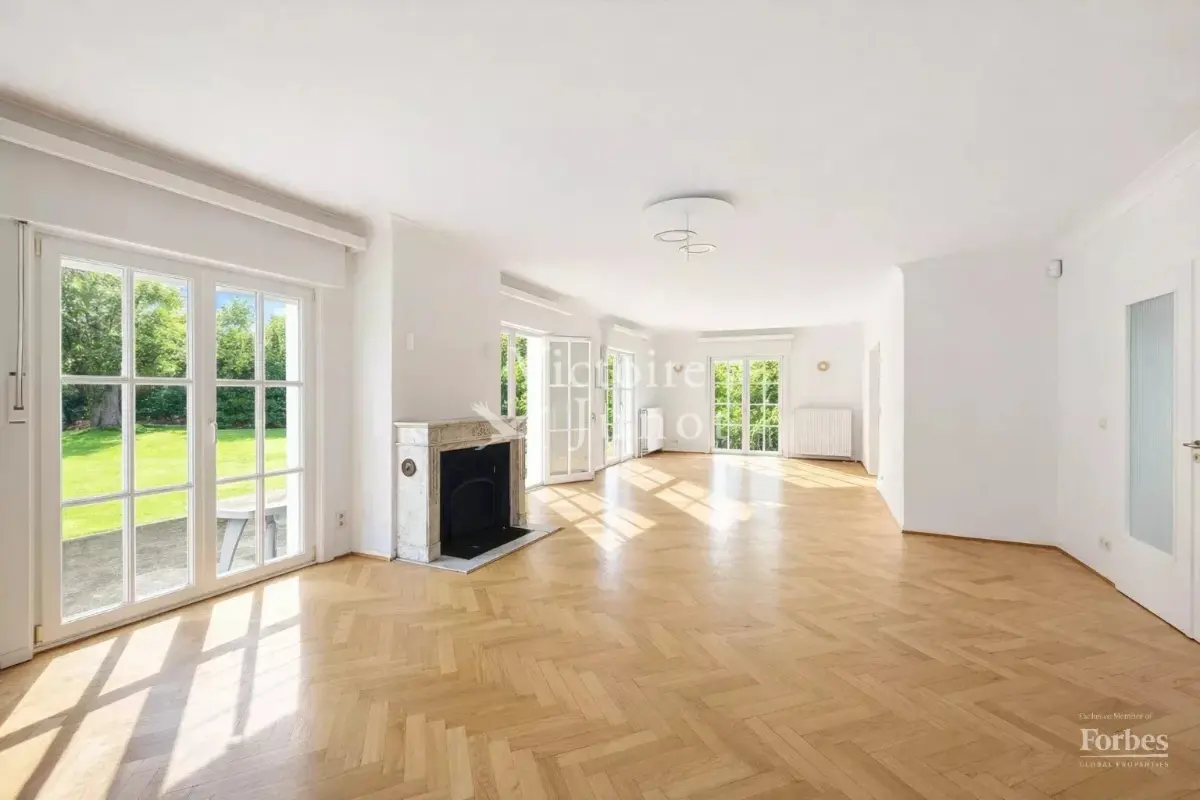Villa te  huur in Sint-Pieters-Woluwe 1150 3950.00€ 5 slaapkamers 300.00m² - Zoekertje 751545