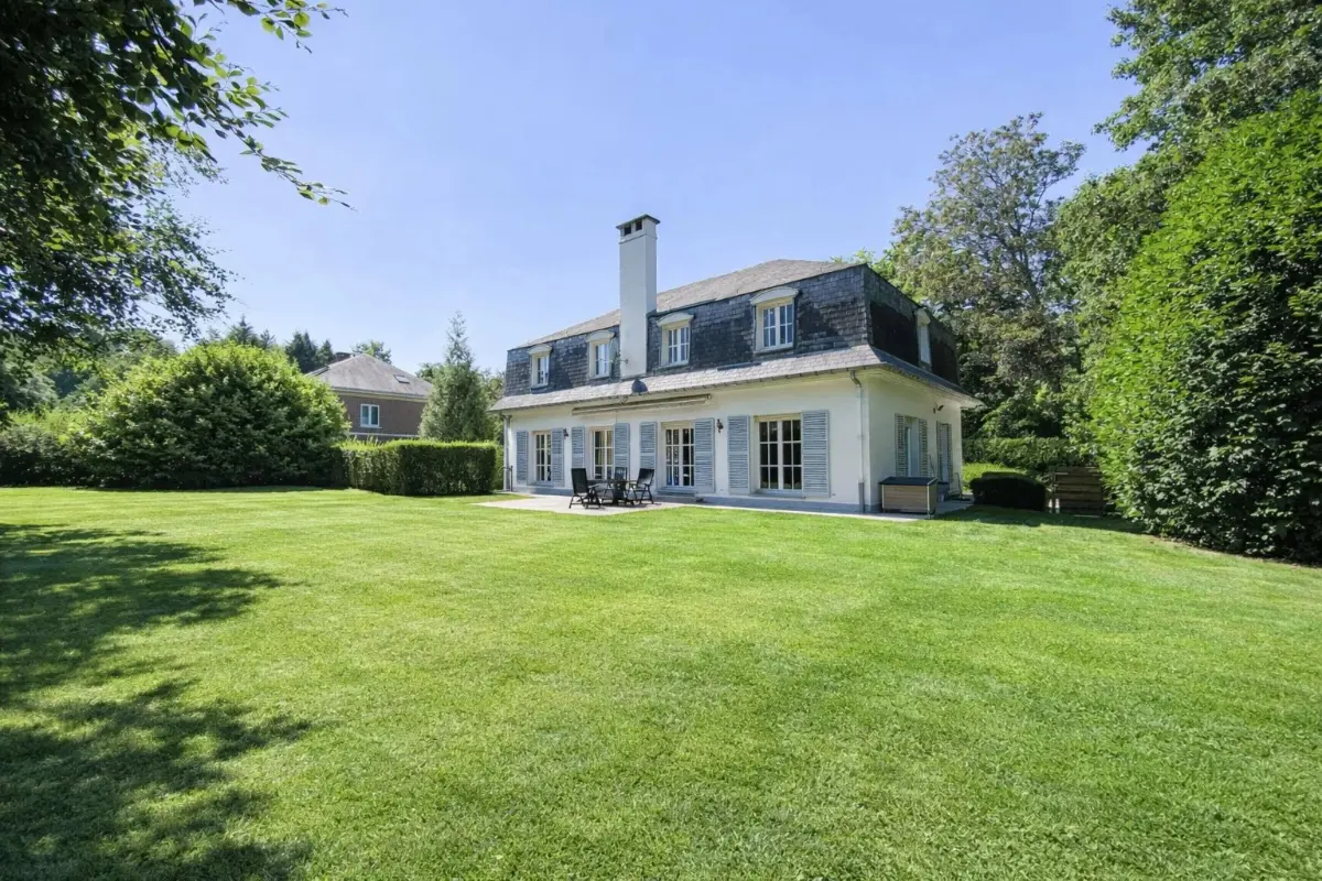 Villa te  huur in Sint-Lambrechts-Woluwe 1200 4250.00€ 5 slaapkamers 290.00m² - Zoekertje 688134