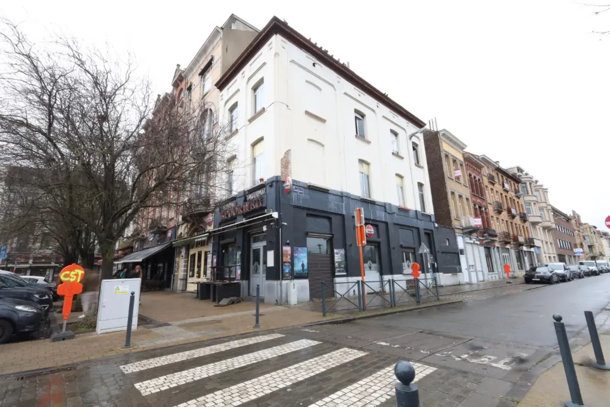 Immeuble de rapport - Immeuble à appartement à vendre à Schaerbeek 1030 565000.00€ 8 chambres 275.00m² - annonce 687349