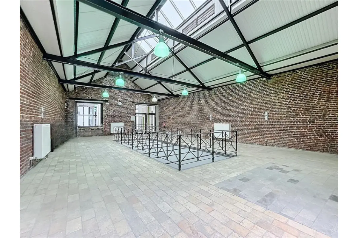 Commerce à  à Bruxelles 1000 1950.00€ 2 chambres 103.20m² - annonce 689141