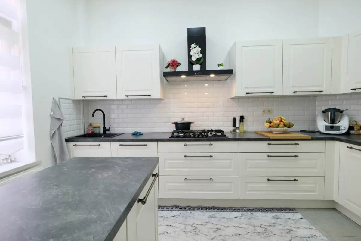 Mixgebouw te  koop in Sint-Jans-Molenbeek 1080 349000.00€ 4 slaapkamers 172.00m² - Zoekertje 689004