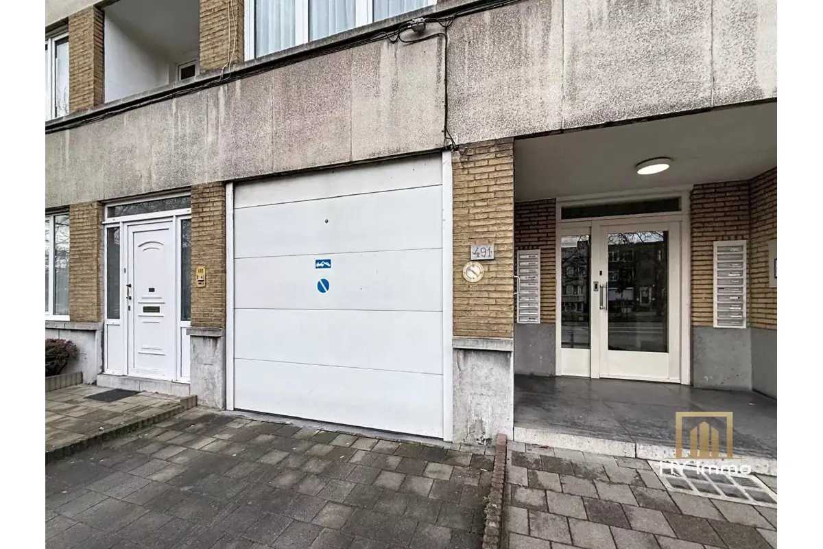 Box te  koop in Sint-Jans-Molenbeek 1080 25000.00€  slaapkamers m² - Zoekertje 689358