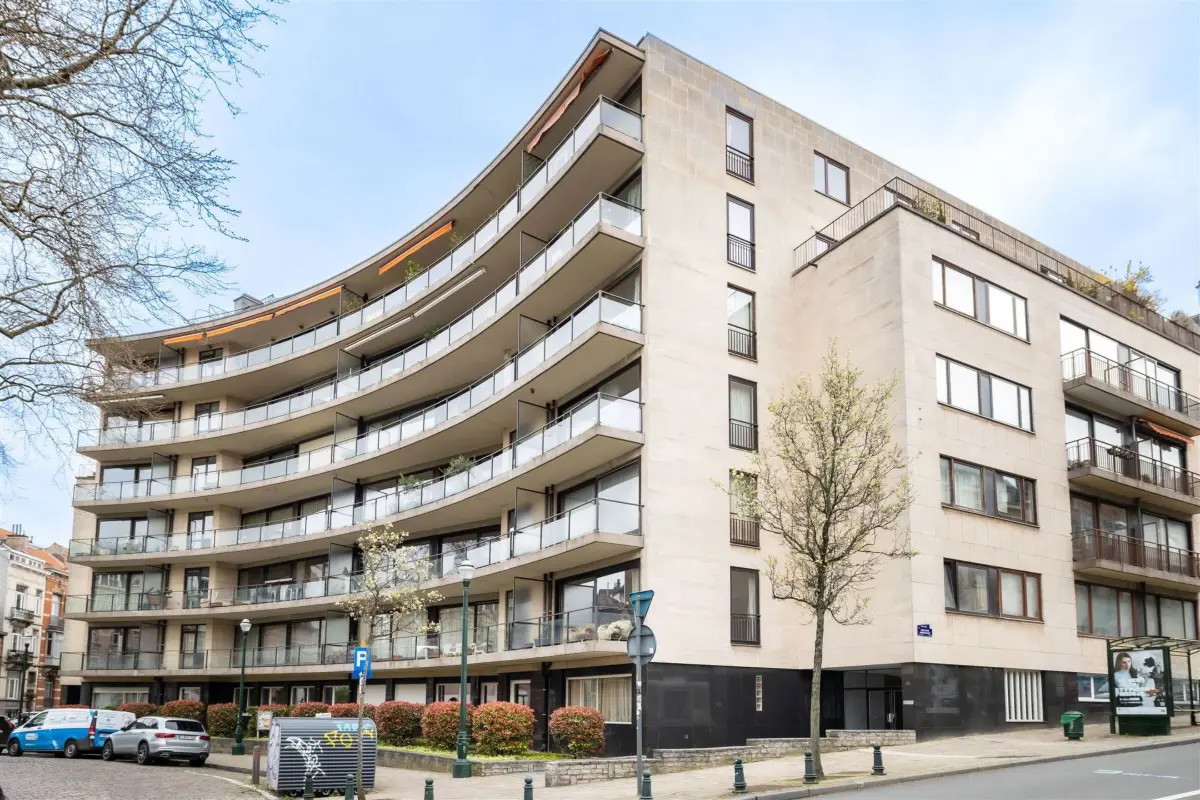 Studio à louer à Ixelles 1050 975.00€  chambres 44.00m² - annonce 689827