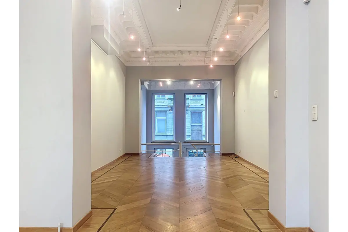 Commerce à louer à Bruxelles 1000 3500.00€  chambres 166.00m² - annonce 689364