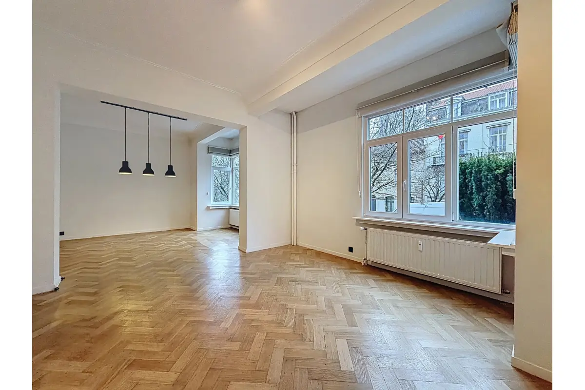 Rez-de-chaussée à louer à Ixelles 1050 1200.00€ 1 chambres 88.00m² - annonce 689810