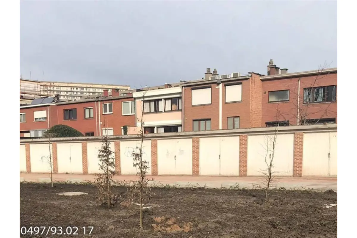 Immeuble de rapport - Immeuble à appartement à vendre à Evere 1140 85000.00€  chambres m² - annonce 689889