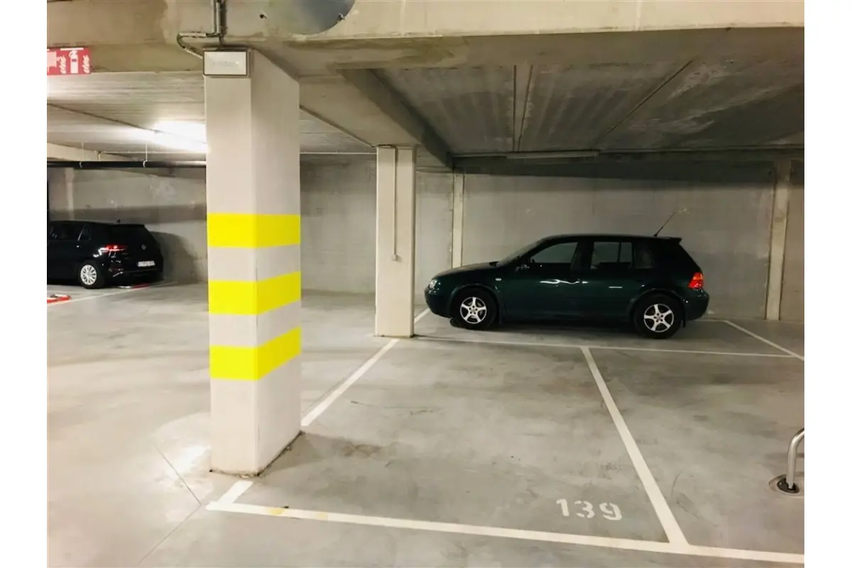 Parking / garage à louer à Anderlecht 1070 115.00€  chambres m² - annonce 690504