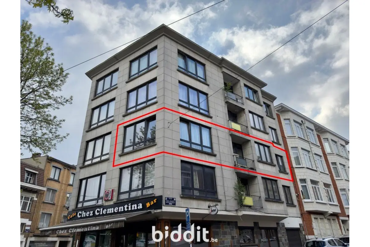 Appartement à vendre à Berchem-Sainte-Agathe 1082 135000.00€ 2 chambres m² - annonce 691270