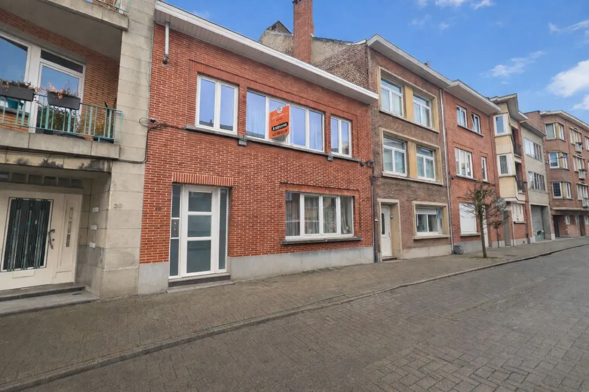 Huis te  koop in Evere 1140 600000.00€ 6 slaapkamers 243.00m² - Zoekertje 745176
