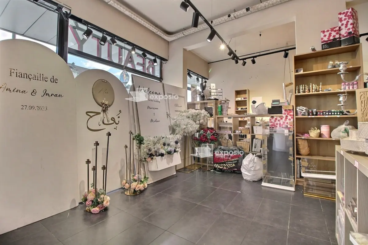 Handelszaak te  huur in Sint-Jans-Molenbeek 1080 3800.00€  slaapkamers 200.00m² - Zoekertje 692083