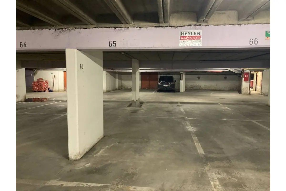 Parking / garage à vendre à Anvers 2018 27000.00€  chambres m² - annonce 693040