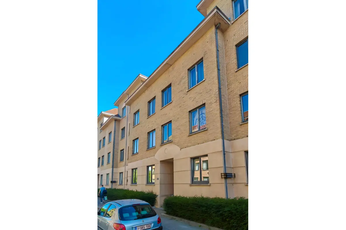 Appartement te  in Sint-Lambrechts-Woluwe 1200 1750.00€ 3 slaapkamers 120.00m² - Zoekertje 692369