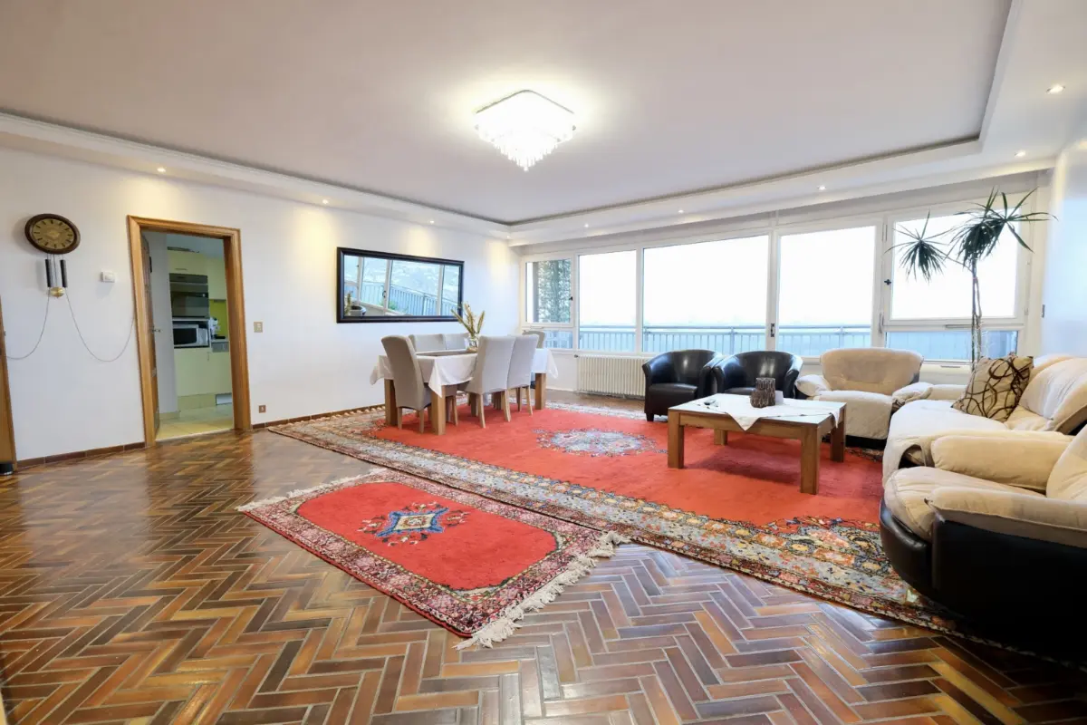 Appartement à  à Molenbeek-Saint-Jean 1080 320000.00€ 4 chambres 157.00m² - annonce 692911