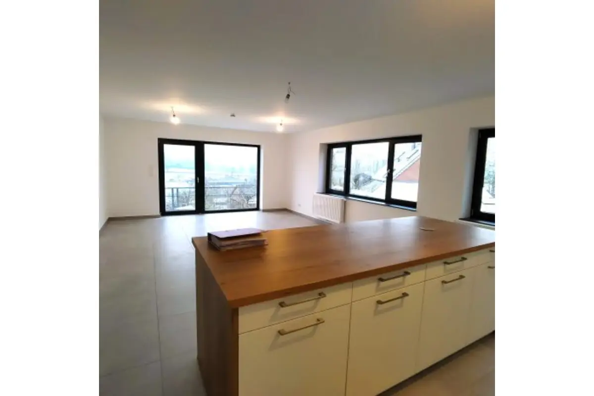 Rez-de-chaussée à louer à Eupen 4700 1200.00€ 3 chambres 115.00m² - annonce 693325