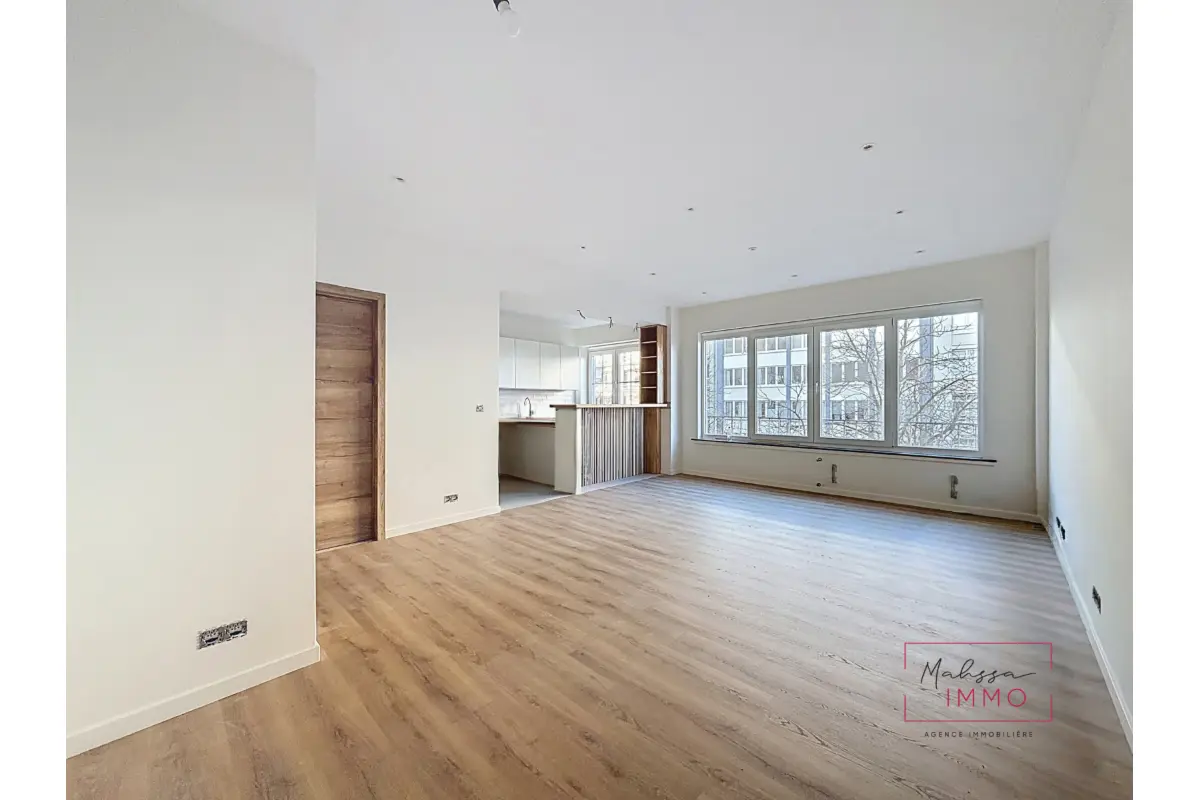 Studio à louer à Schaerbeek 1030 985.00€ 0 chambres 48.00m² - annonce 692851