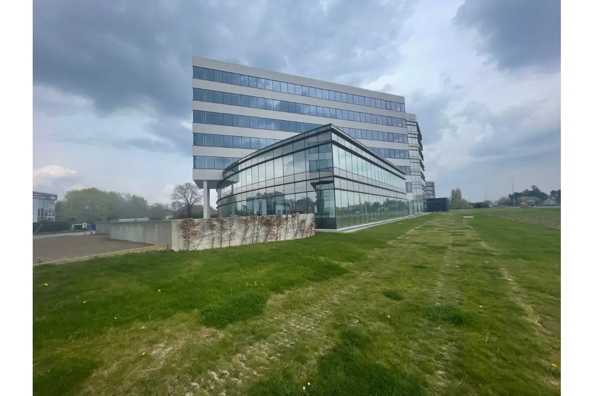 Commerce à louer à Erembodegem 9320 9493.00€  chambres 712.00m² - annonce 693664