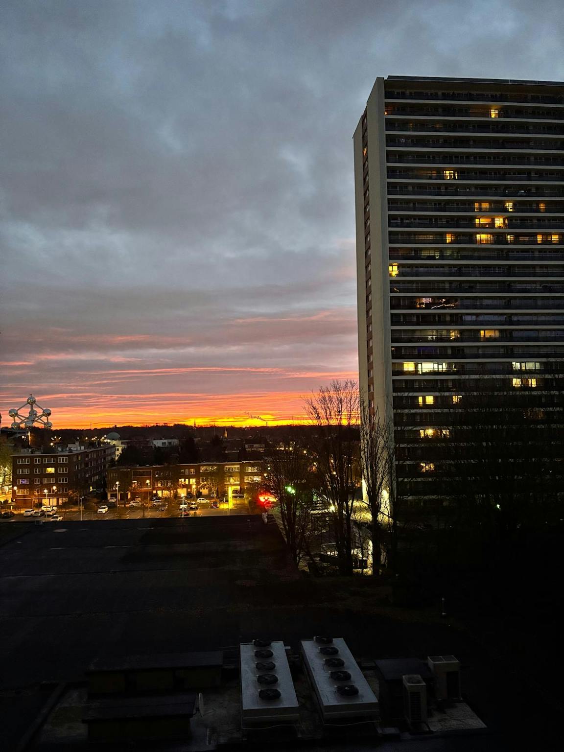 Appartement te  huur in Jette 1090 1300.00€ 0 slaapkamers 45.00m² - Zoekertje 694705