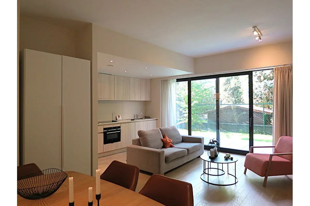 Rez-de-chaussée à louer à Evere 1140 2050.00€ 3 chambres 95.00m² - annonce 694242