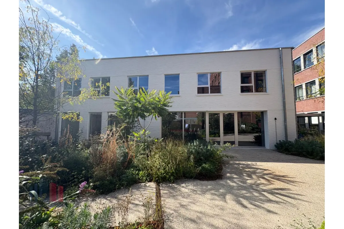 Commerce à louer à Gand 9000 3179.00€  chambres 266.00m² - annonce 693677