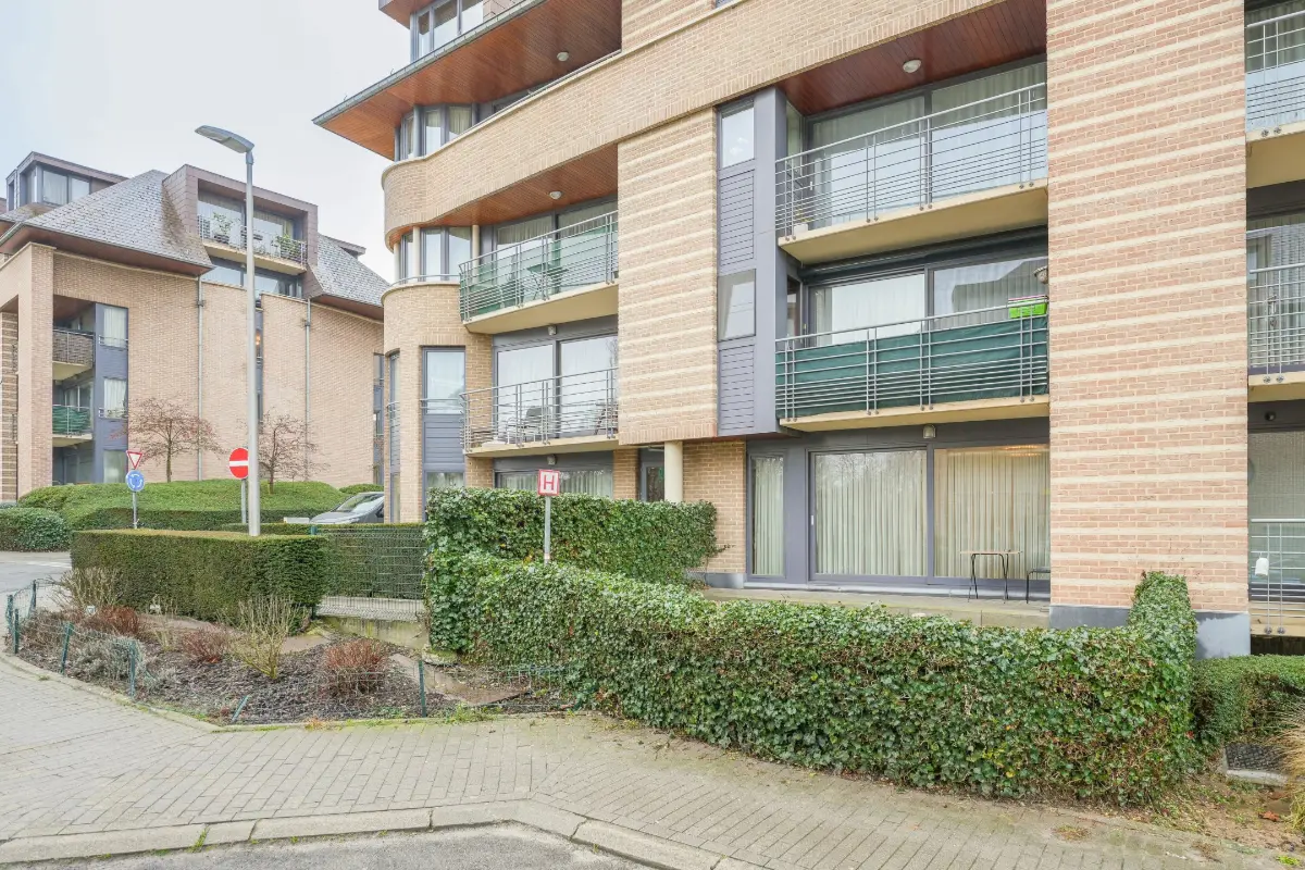 Rez-de-chaussée à louer à Braine-l'Alleud 1420 1150.00€ 2 chambres 90.00m² - annonce 694617