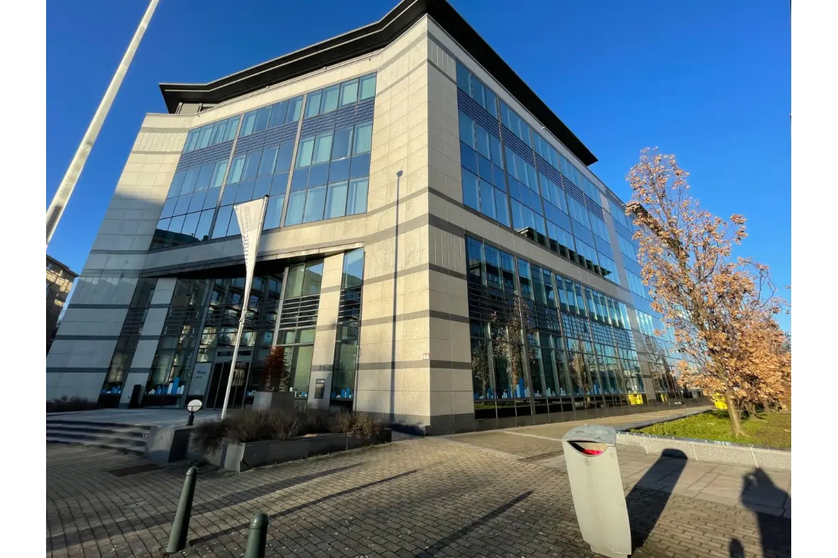 Handelszaak te  huur in Brussel 1000 9555.00€  slaapkamers 819.00m² - Zoekertje 694429