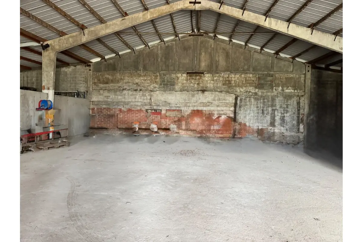 Commerce à louer à Koekelare 8680 900.00€  chambres m² - annonce 693568