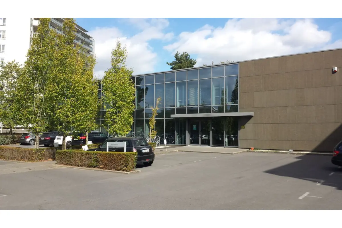 Commerce à louer à Gand 9000 2755.00€  chambres 348.00m² - annonce 693685