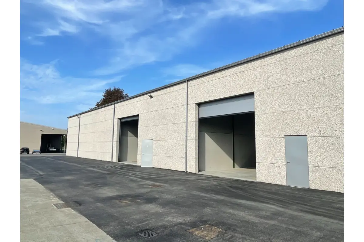 Commerce à louer à Beernem 8730 1080.00€  chambres 240.00m² - annonce 693648