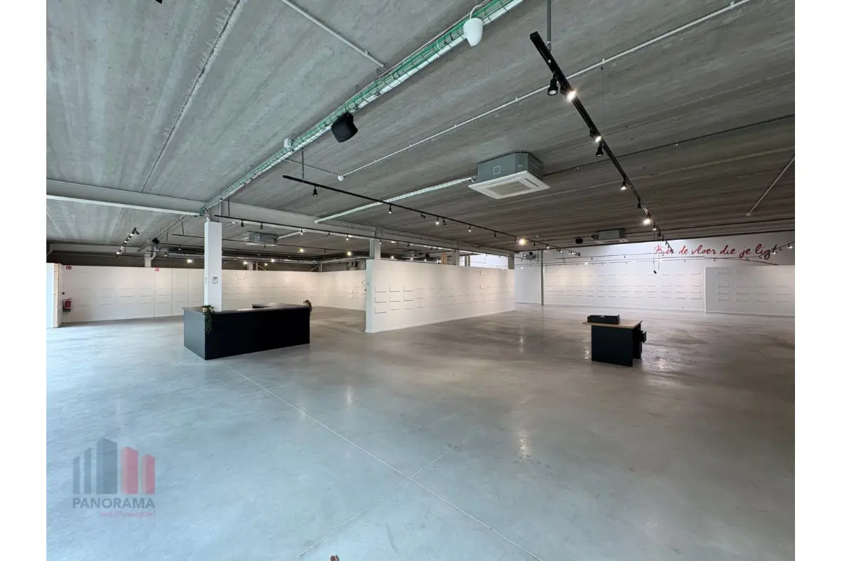 Commerce à louer à Lochristi 9080 8800.00€  chambres 768.00m² - annonce 693679