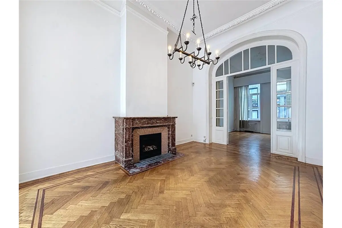 Rez-de-chaussée à louer à Ixelles 1050 1250.00€ 1 chambres 80.00m² - annonce 695369