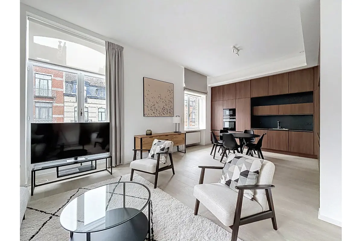 Appartement à  à Woluwe-Saint-Lambert 1200 2800.00€ 1 chambres 85.00m² - annonce 695477