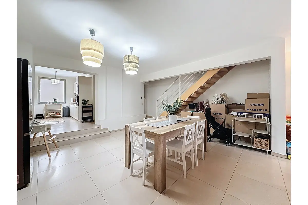 Duplex te  huur in Sint-Lambrechts-Woluwe 1200 1900.00€ 3 slaapkamers 170.00m² - Zoekertje 694946