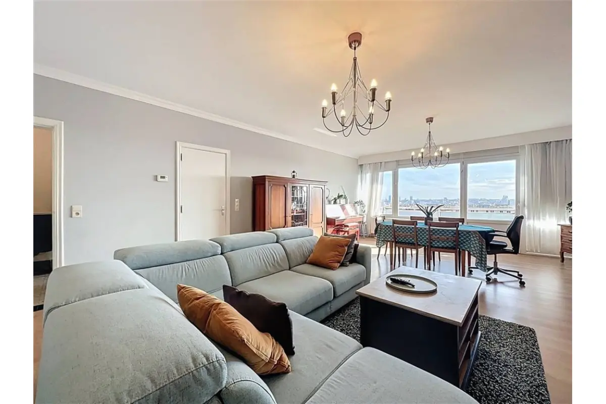 Appartement à  à Molenbeek-Saint-Jean 1080 249000.00€ 2 chambres 120.00m² - annonce 695471