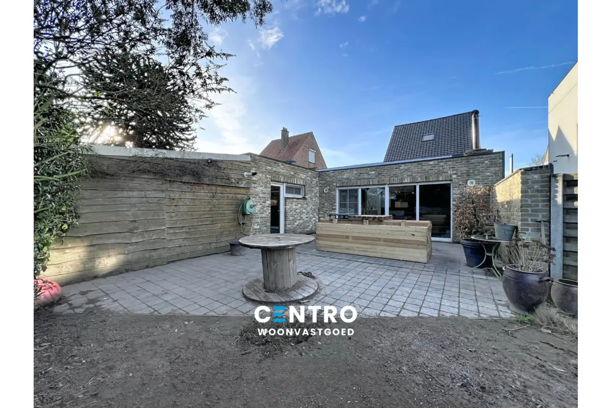 Huis te  koop in Gistel 8470 0.00€ 4 slaapkamers 238.00m² - Zoekertje 694744