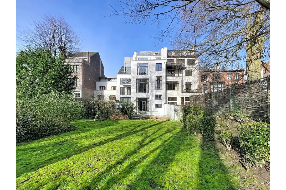 Triplex te  huur in Elsene 1050 5300.00€ 3 slaapkamers 218.00m² - Zoekertje 694967