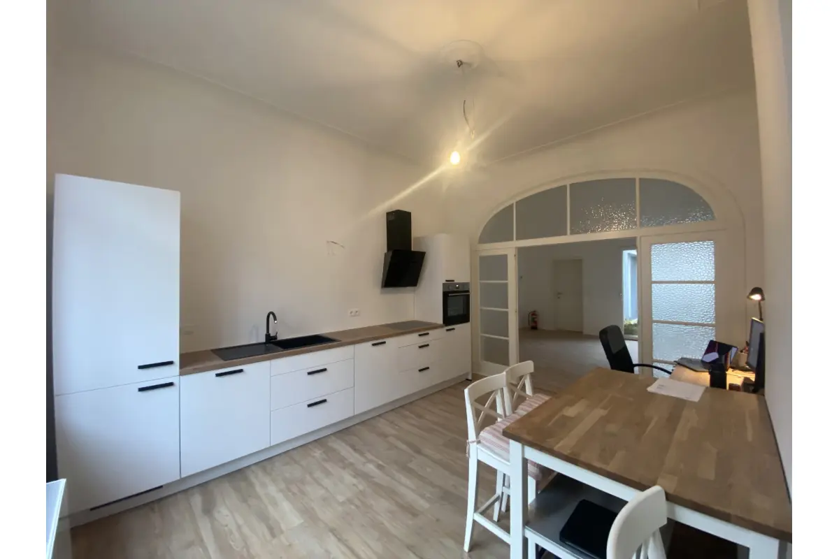 Appartement te  huur in Vorst 1190 990.00€ 1 slaapkamers 70.00m² - Zoekertje 695494