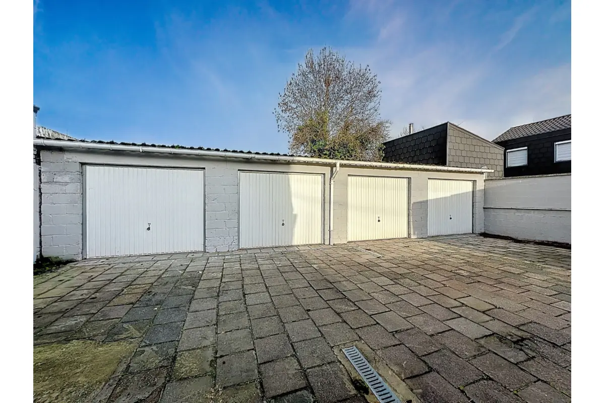 Parking & garage te  koop in Flémalle 4400 110000.00€  slaapkamers m² - Zoekertje 696605