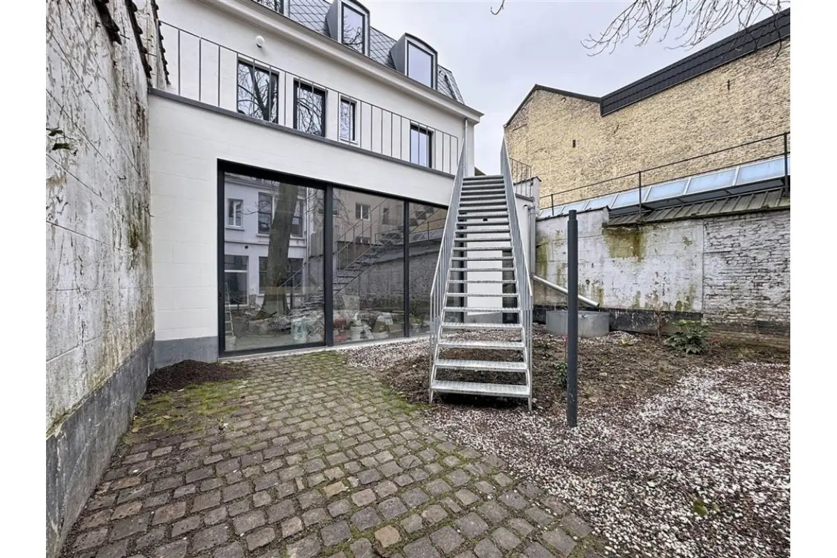 Handelszaak te  huur in Schaarbeek 1030 2800.00€ 2 slaapkamers 155.00m² - Zoekertje 696449