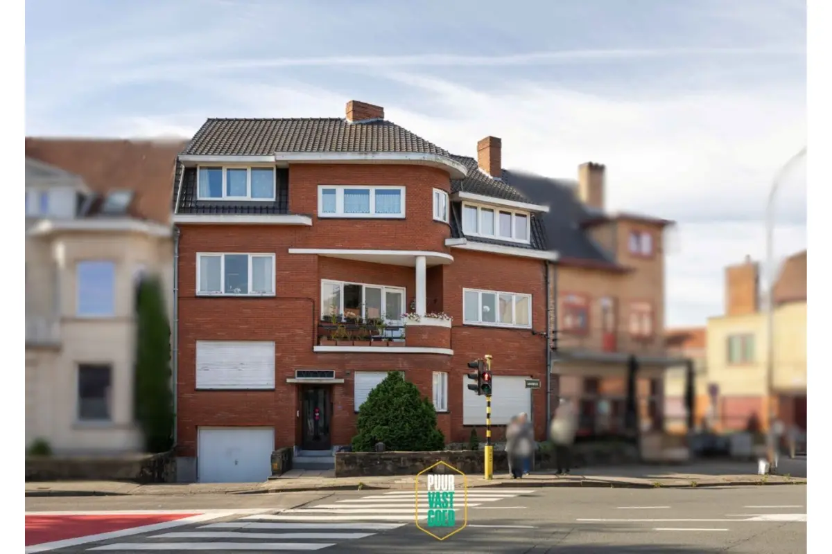 Appartementsgebouw te  koop in Sint-Andries 8200 550000.00€  slaapkamers 296.00m² - Zoekertje 695640