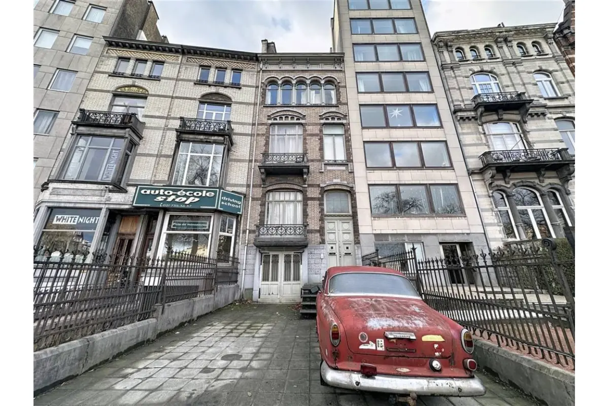 Huis te  koop in Sint-Pieters-Woluwe 1150 850000.00€ 5 slaapkamers 292.00m² - Zoekertje 695824