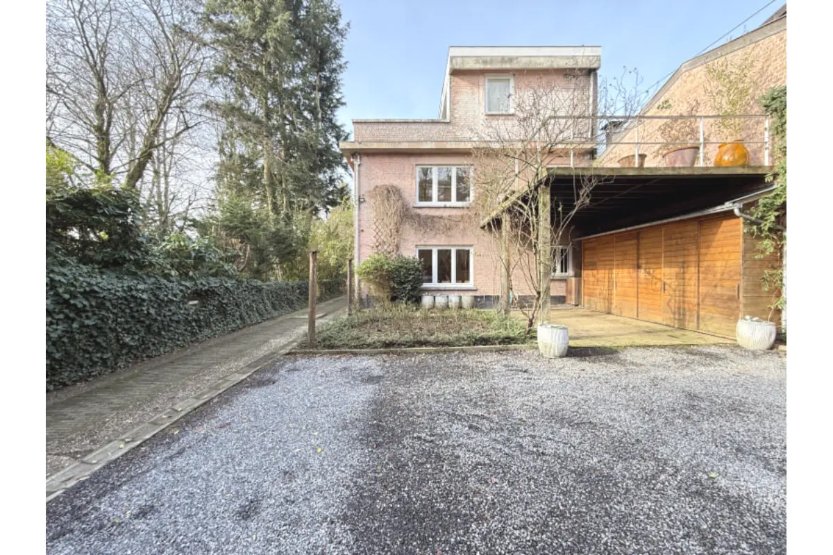 Huis te  koop in Ukkel 1180 925000.00€ 2 slaapkamers 240.00m² - Zoekertje 695843