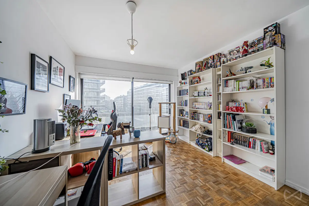 Appartement te  koop in Sint-Jans-Molenbeek 1080 289000.00€ 3 slaapkamers 105.00m² - Zoekertje 696327